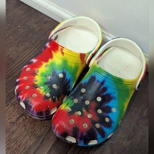 CROCS Kids Rainbow Tie-Dye Clogs